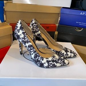 Camuto pumps